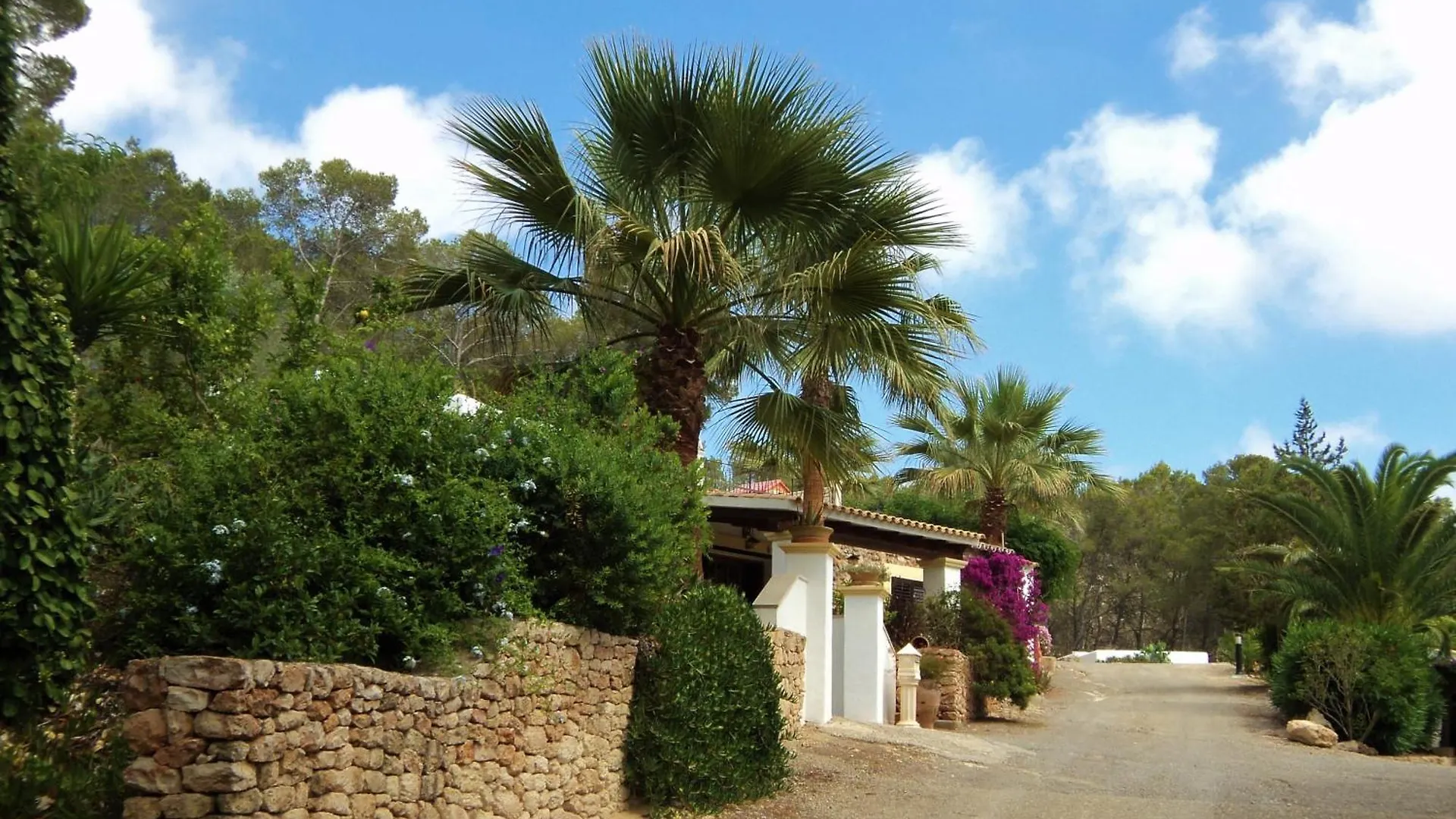 Apartamentos Pinosol Santa Eulària des Riu Ισπανία