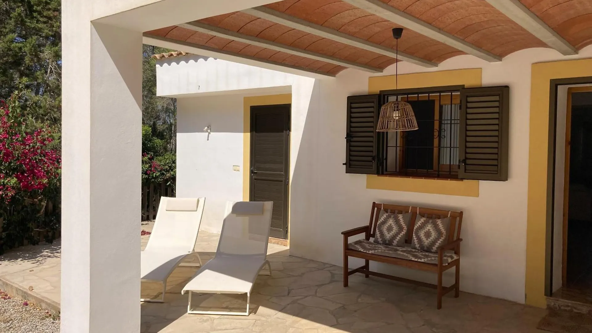 Apartamentos Pinosol Santa Eularia des Riu