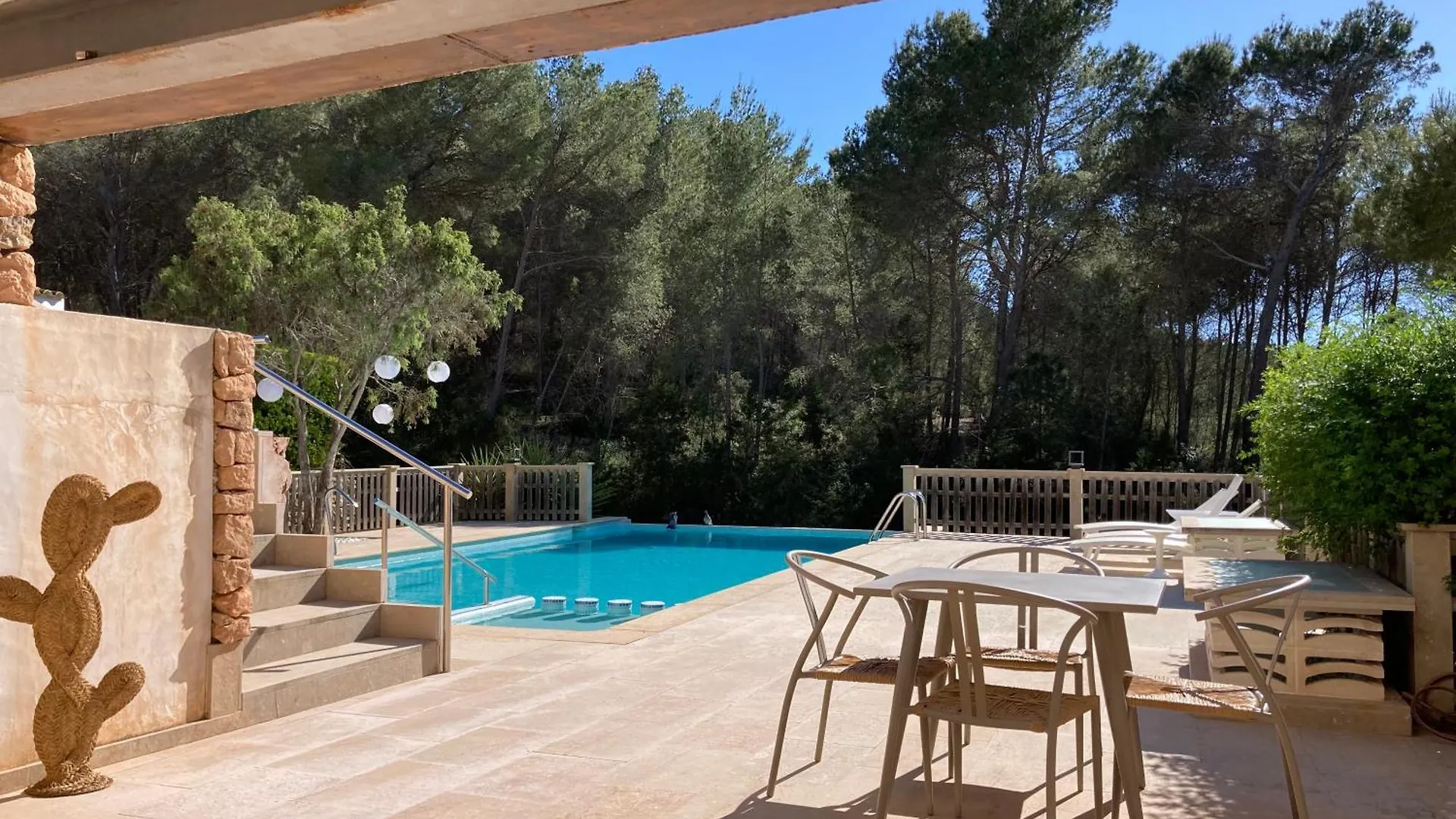 Apartamentos Pinosol Santa Eulària des Riu 0*,