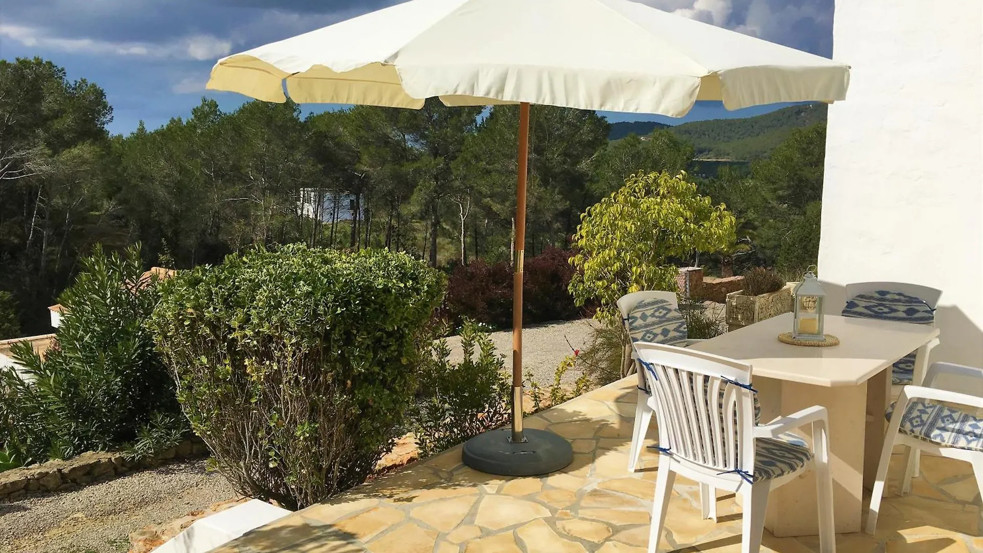 Apartamentos Pinosol Santa Eulária des Riu